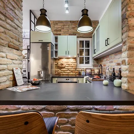 Ujlipotvaros Pearl 아파트 *