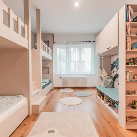 Ujlipotvaros Pearl 아파트 *