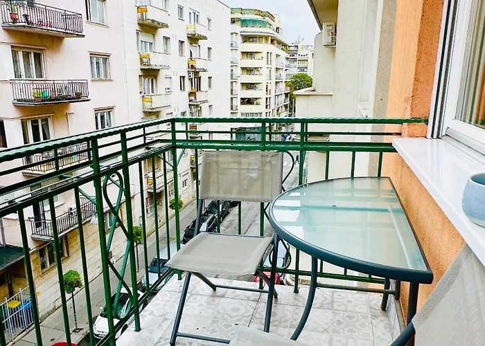 Ujlipotvaros Pearl *