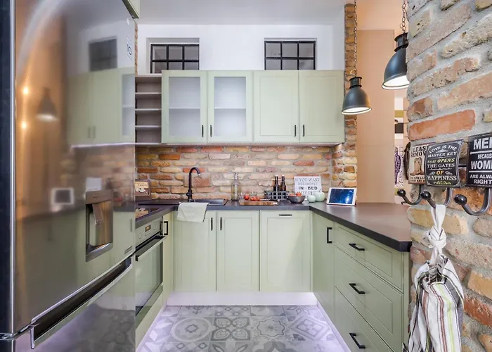 Ujlipotvaros Pearl Budapesta