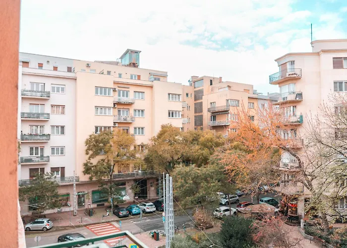 Ujlipotvaros Pearl Budapesta