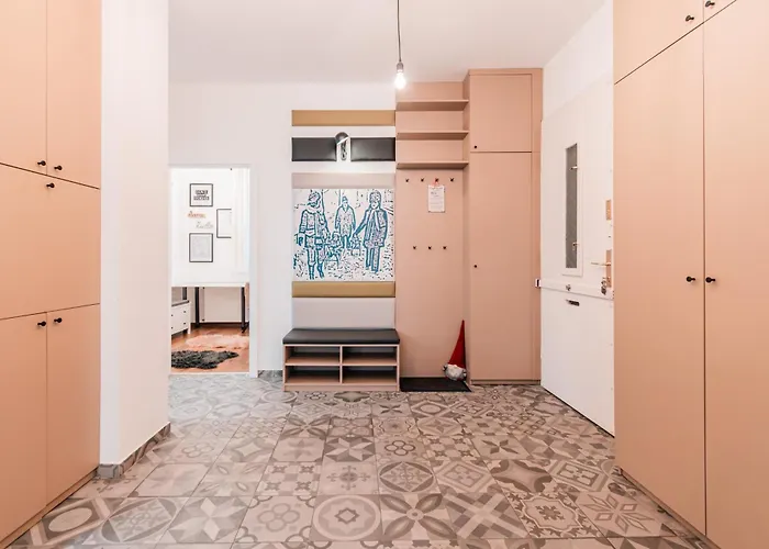 Ujlipotvaros Pearl Apartament *