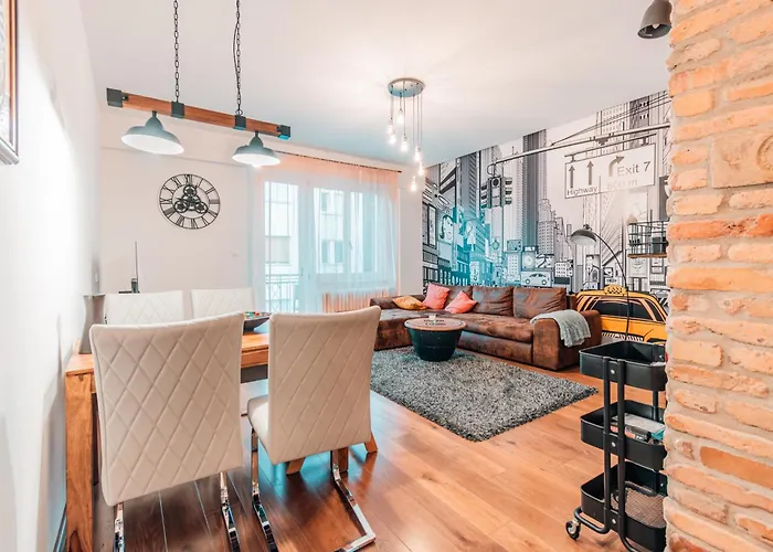 Ujlipotvaros Pearl *